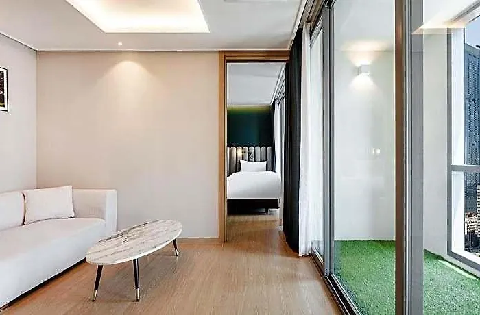 Elmomento Haeundae Hotel 3*