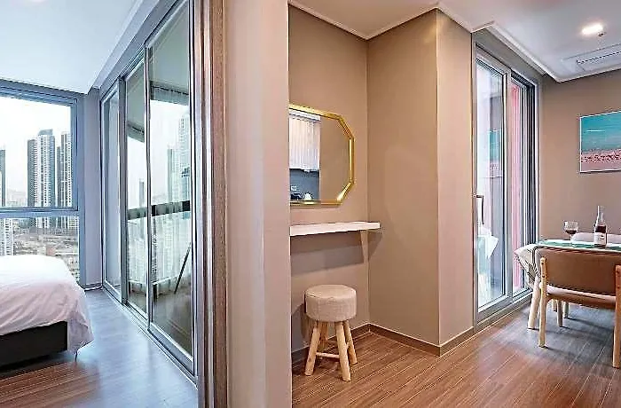 Elmomento Haeundae Hotel 3*